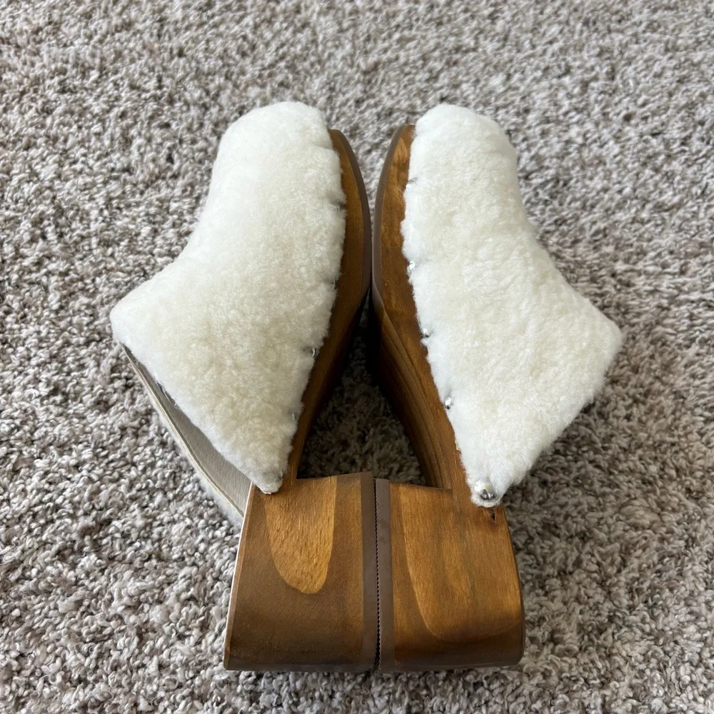 NIB Matisse Women's Stockholm Shearling And Wooden Heeled Clogs In Ivory